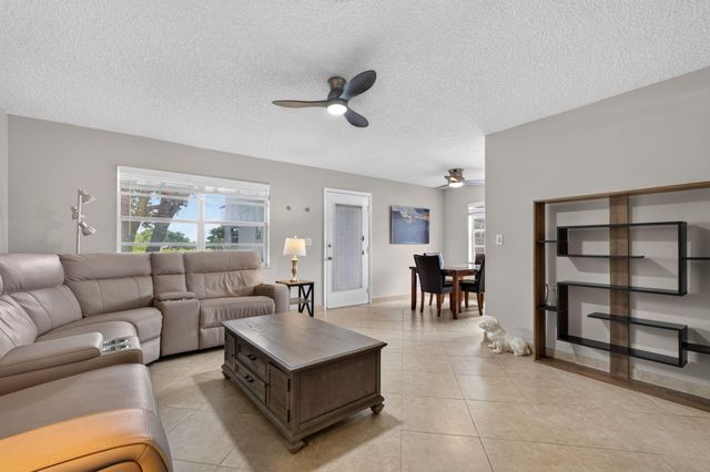 942 Normandy T Trail 942, Delray Beach, FL 33484