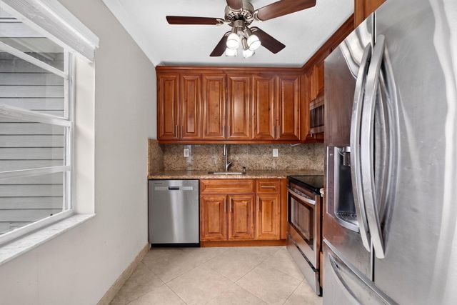 942 Normandy T Trail 942, Delray Beach, FL 33484
