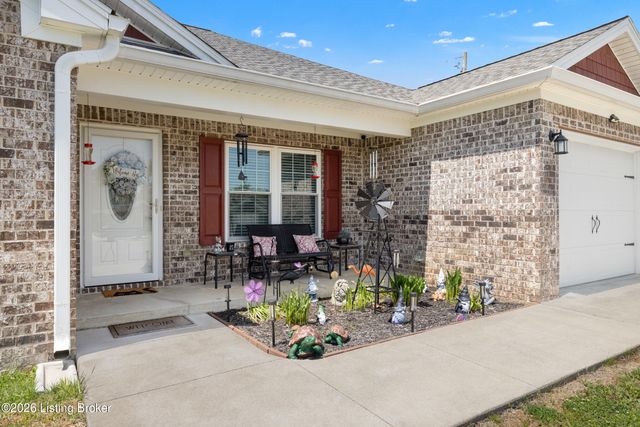 2012 Lucille Routt Ct, Lawrenceburg, KY 40342