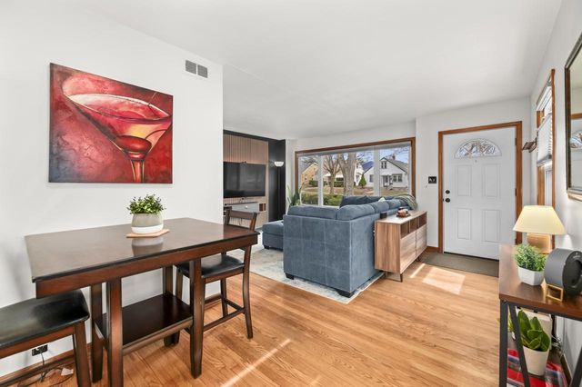 2853 N 87th STREET, Milwaukee, WI 53222