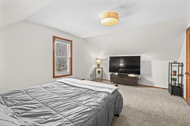 2853 N 87th STREET, Milwaukee, WI 53222