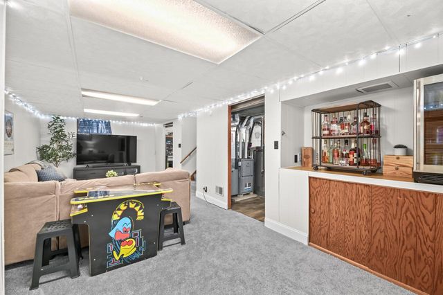 2853 N 87th STREET, Milwaukee, WI 53222