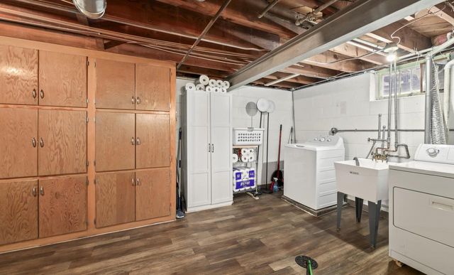 2853 N 87th STREET, Milwaukee, WI 53222