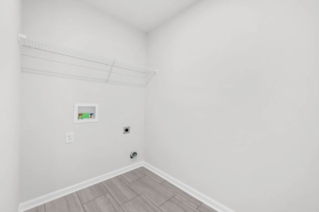 301 Wesson Dr, Clarksville, TN 37043