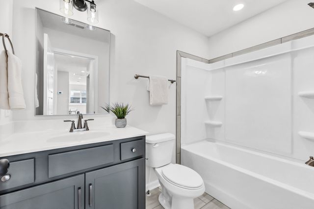 301 Wesson Dr, Clarksville, TN 37043