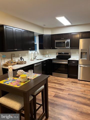 115 BANWELL LN, Mount Laurel, NJ 08054