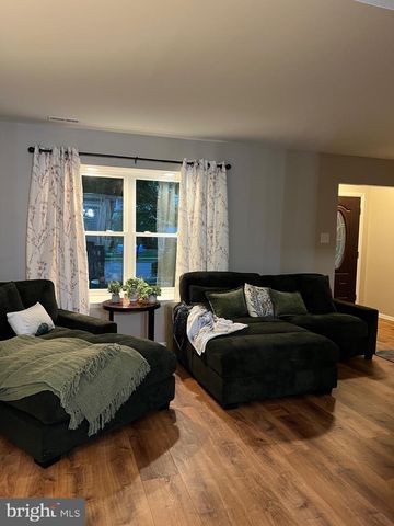 115 BANWELL LN, Mount Laurel, NJ 08054