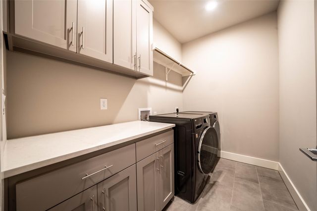 21802 Surrey LN, Lago Vista, TX 78645