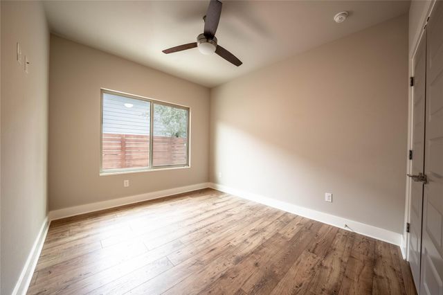 21802 Surrey LN, Lago Vista, TX 78645