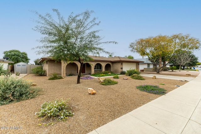 1941 E PEBBLE BEACH Drive E, Tempe, AZ 85282