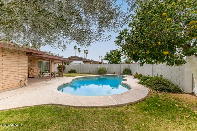 1941 E PEBBLE BEACH Drive E, Tempe, AZ 85282