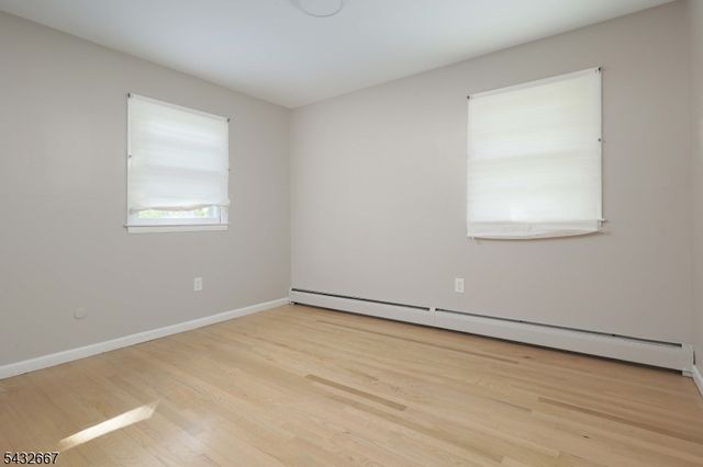 21 SAINT GERMAIN DR., Clark Twp., NJ 07066