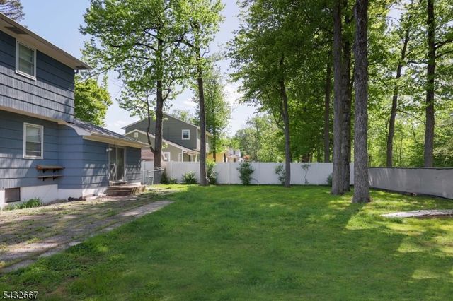 21 SAINT GERMAIN DR., Clark Twp., NJ 07066