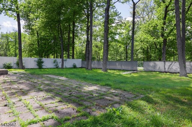 21 SAINT GERMAIN DR., Clark Twp., NJ 07066