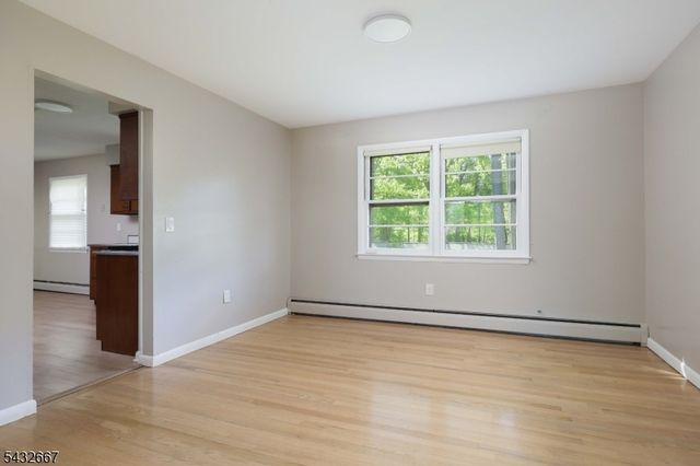 21 SAINT GERMAIN DR., Clark Twp., NJ 07066