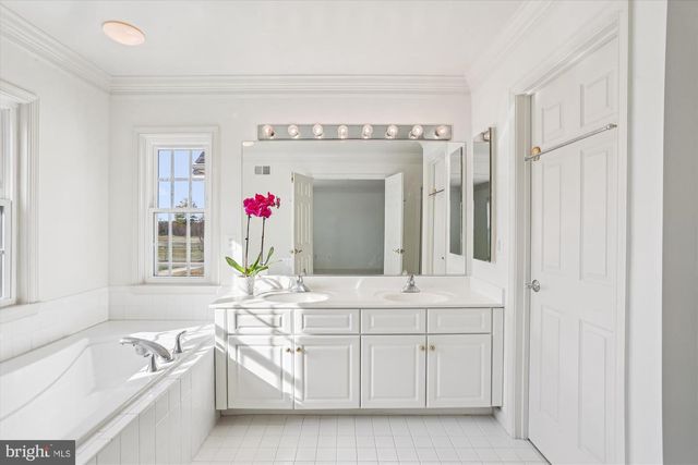 135 PAINTED POST LN, Gaithersburg, MD 20878