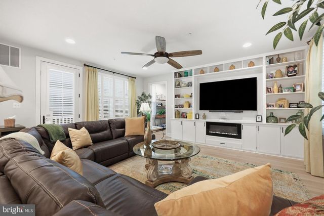 14146 DUNLIN ST, Clarksburg, MD 20871