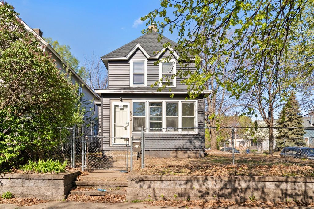 1852 Quincy Street NE, Minneapolis, MN 55418