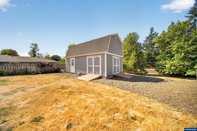2350 Holly Pl NW, Albany, OR 97321