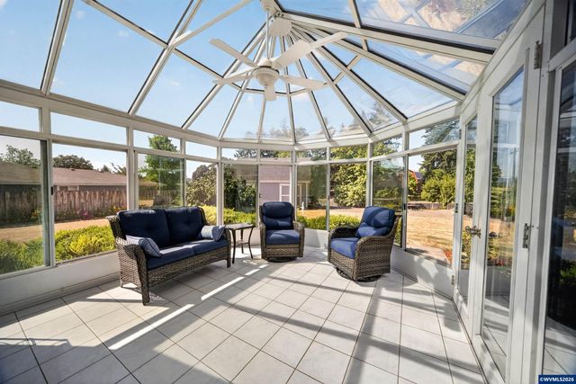 2350 Holly Pl NW, Albany, OR 97321
