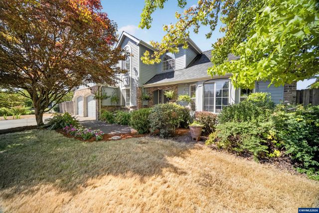2350 Holly Pl NW, Albany, OR 97321