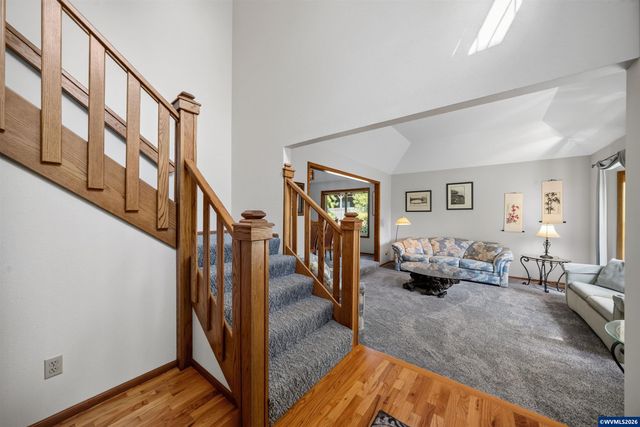 2350 Holly Pl NW, Albany, OR 97321