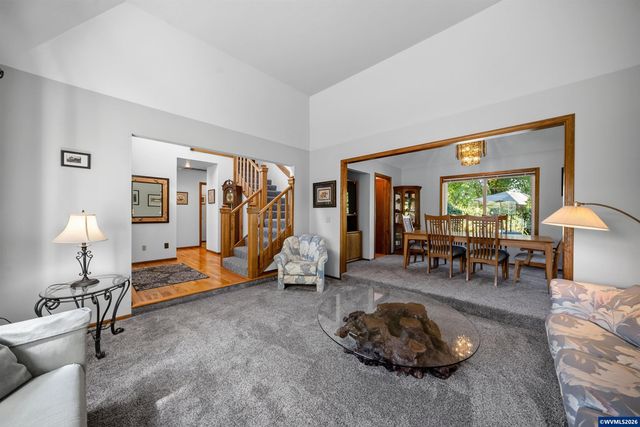 2350 Holly Pl NW, Albany, OR 97321