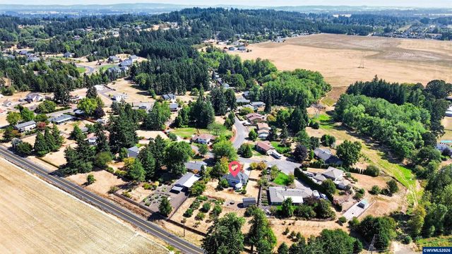 2350 Holly Pl NW, Albany, OR 97321