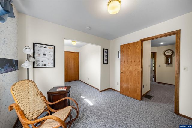 2350 Holly Pl NW, Albany, OR 97321