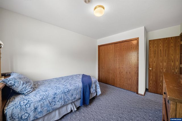 2350 Holly Pl NW, Albany, OR 97321