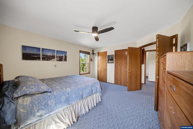2350 Holly Pl NW, Albany, OR 97321