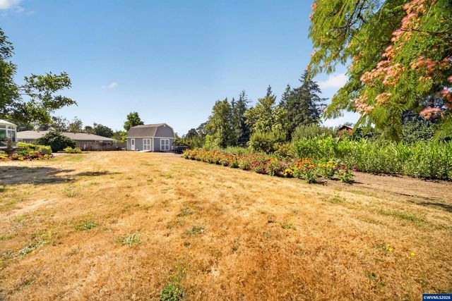2350 Holly Pl NW, Albany, OR 97321