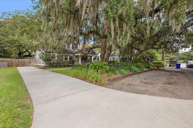 1126 North Boulevard, North Charleston, SC 29405