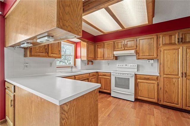 13416 W 70th Terrace, Shawnee, KS 66216