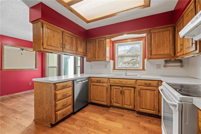 13416 W 70th Terrace, Shawnee, KS 66216