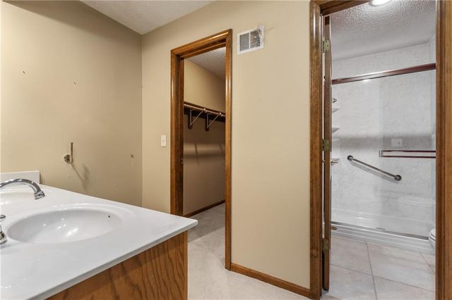 13416 W 70th Terrace, Shawnee, KS 66216