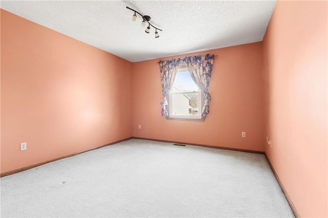 13416 W 70th Terrace, Shawnee, KS 66216