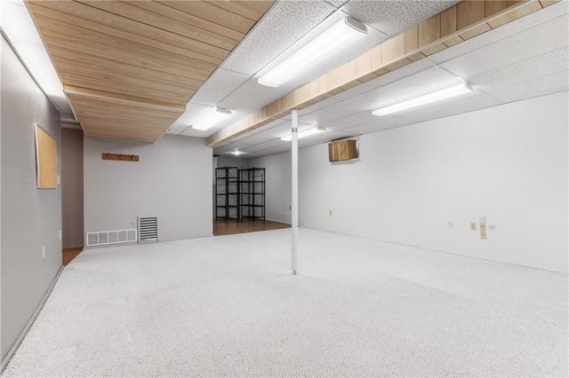 13416 W 70th Terrace, Shawnee, KS 66216