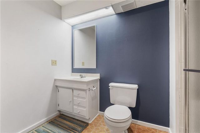 13416 W 70th Terrace, Shawnee, KS 66216