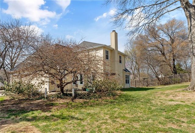 13416 W 70th Terrace, Shawnee, KS 66216