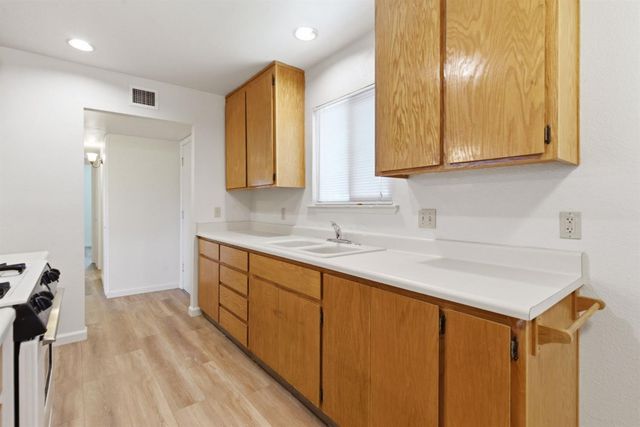 3622 Grange Ave, Stockton, CA 95204