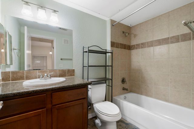 6810 Deatonhill DR 4102, Austin, TX 78745