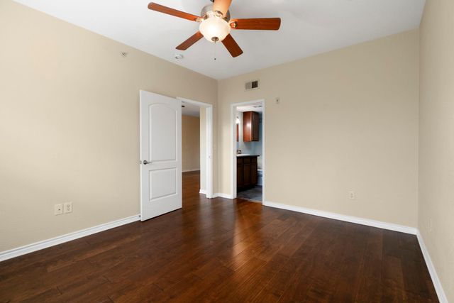 6810 Deatonhill DR 4102, Austin, TX 78745