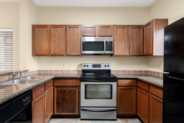 6810 Deatonhill DR 4102, Austin, TX 78745