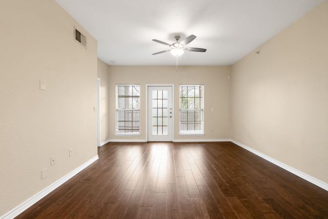 6810 Deatonhill DR 4102, Austin, TX 78745