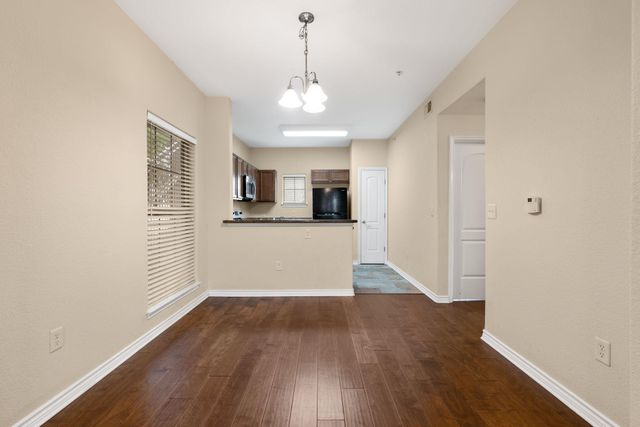 6810 Deatonhill DR 4102, Austin, TX 78745