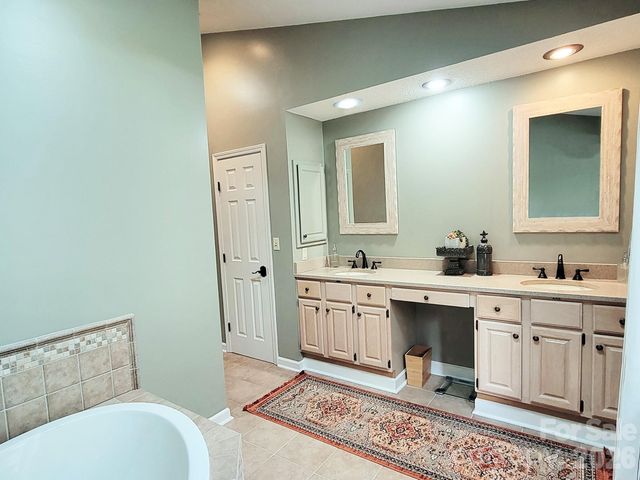 305 E Sondley Drive, Asheville, NC 28805