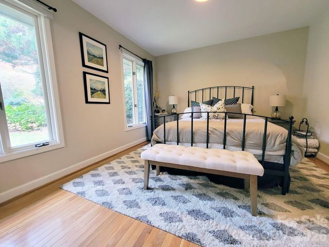 305 E Sondley Drive, Asheville, NC 28805
