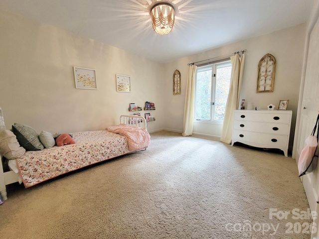 305 E Sondley Drive, Asheville, NC 28805