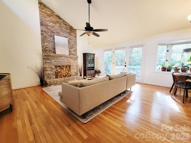 305 E Sondley Drive, Asheville, NC 28805